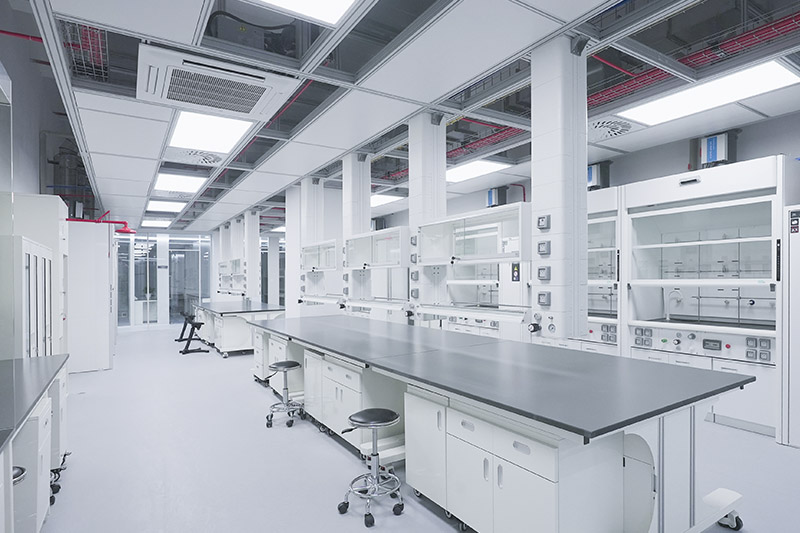 平顺实验室革新：安全与科技的现代融合